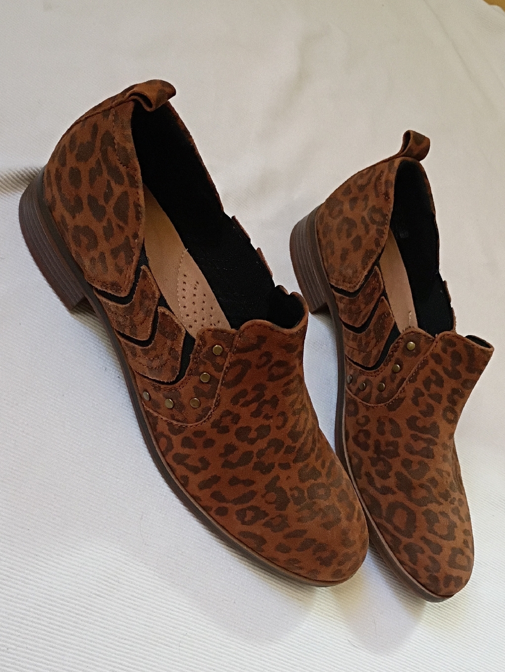 Clark's Women's Leopard Print Leather Loafer